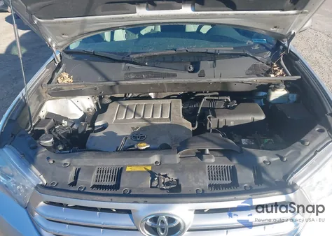 2011 Toyota Highlander Base V6 z USA, uszkodzony, nr VIN 5TDBK3EH7BS083266